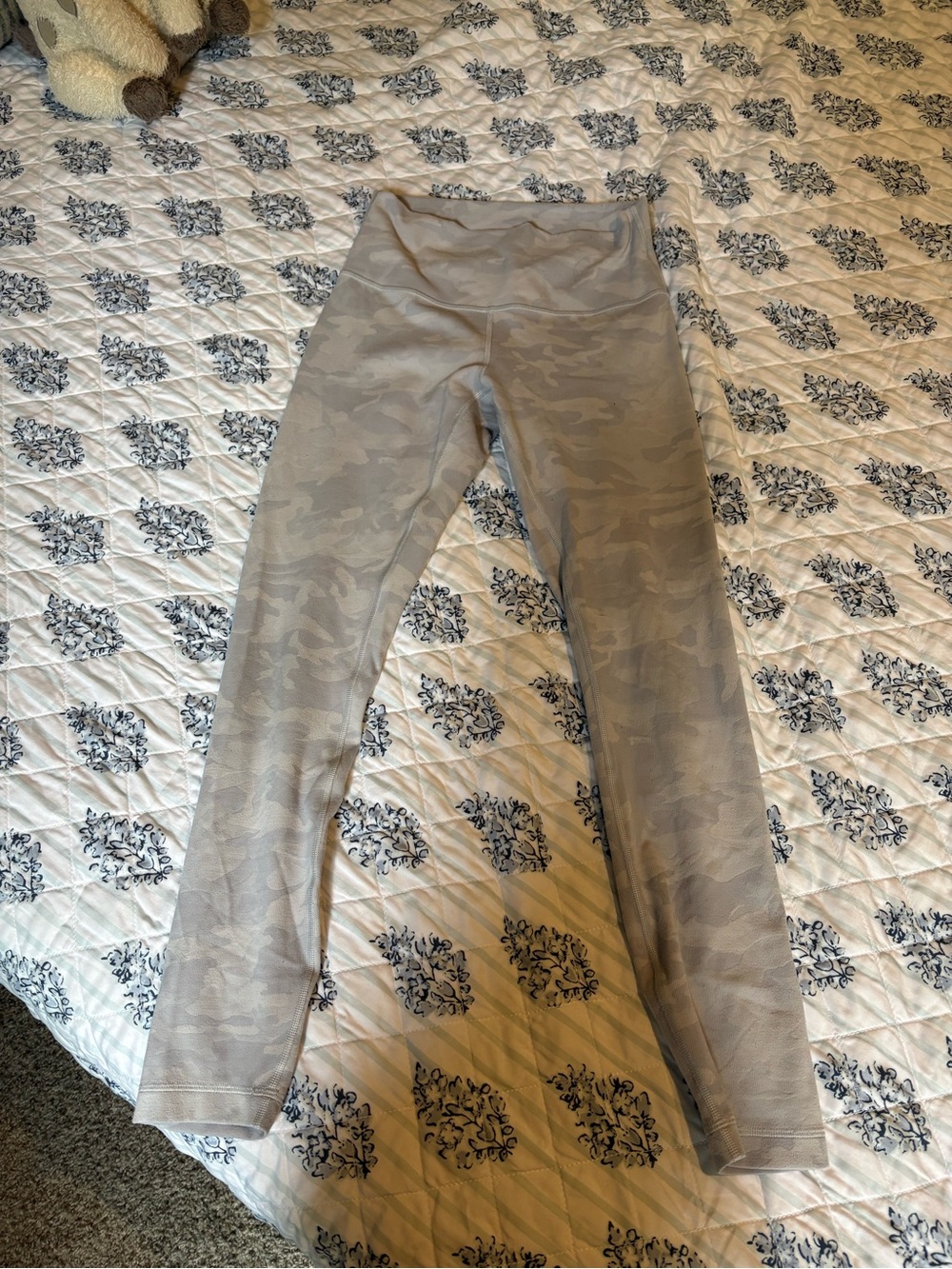 Lululemon Neutral Camo High-Waist Leggings - Light Grey